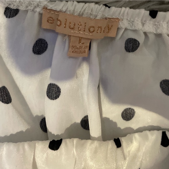 Evolutionary Women’s polca Dot crop top shirt. Size Large. - Picture 2 of 4